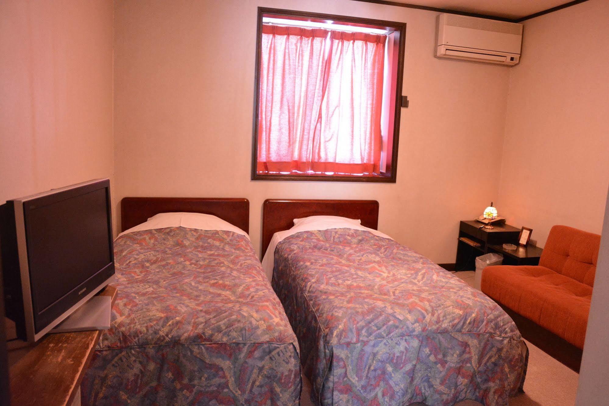 Hotel Sejour Mint In Hakuba Bagian luar foto